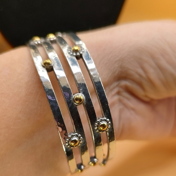 Brighton Unforgettable Hammered Two Tone Retired Bangle Bracelet! - Picture 2 of 7